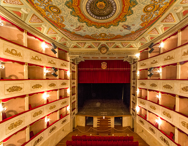 Recanati theatre interior